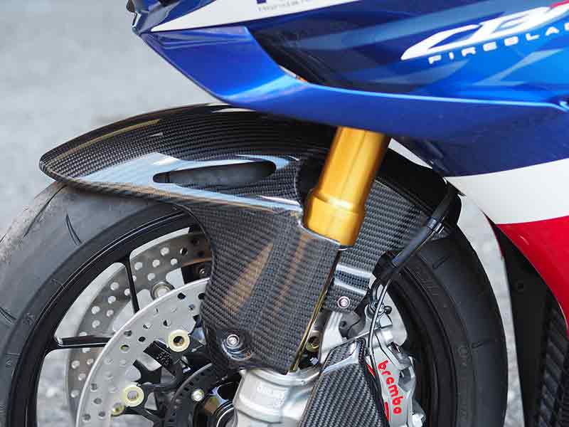 マジカルレーシングから CBR1000RR-R/SP(24)用ストリートボディワークが発売! 記事3