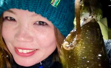 爆風の堤防エギングでアオリイカ手中！【熊本・天草崎津】ソフトルアーで40cm級カマスも登場