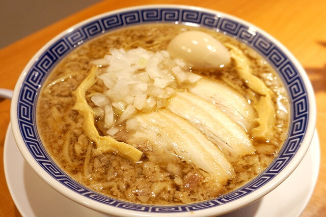 名残惜しくもう15秒ほど眺めてから......