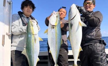 ジギングで極太のブリが続々ヒット！ 関西エリアの【船釣り特選釣果】
