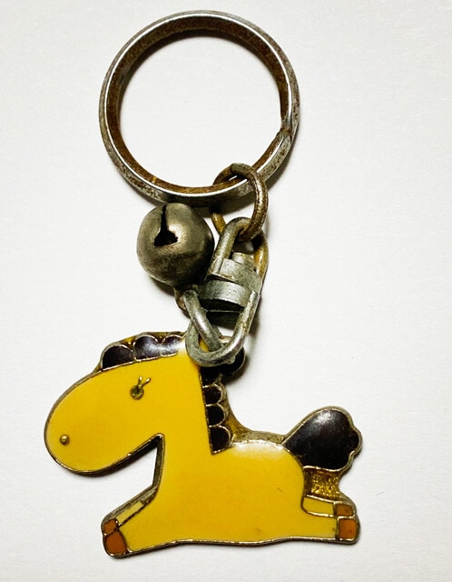 丸い雰囲気とまつげでファンシー化