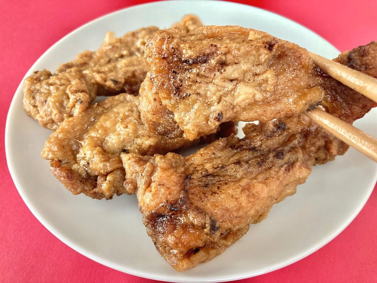 濃い味付けでおつまみにもぴったり！！【ファミマ】ガツンとスパイシーな骨付きチキン