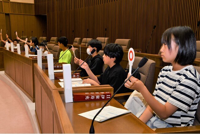 高山市議会でのお仕事体験の様子 高山市議会でのお仕事体験の様子