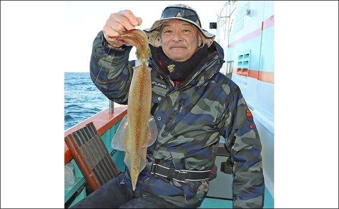 船ヤリイカ釣りで40cm級ダブル連発！【茨城・波崎】多点掛けで数釣り気配