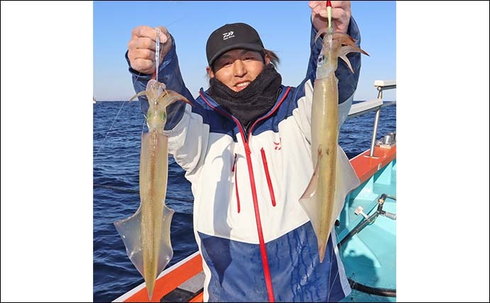 船ヤリイカ釣りで40cm級ダブル連発！【茨城・波崎】多点掛けで数釣り気配