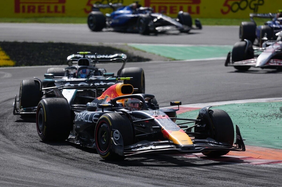 イタリアGPでは予選でフェルスタッペンに迫る速さを見せるも、決勝では苦しい戦いを強いられた角田。次戦アゼルバイジャンに注目が集まる。