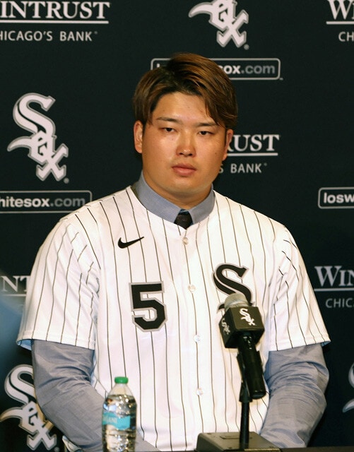 2年総額約54億円でヤクルトからホワイトソックスへポスティング移籍した村上