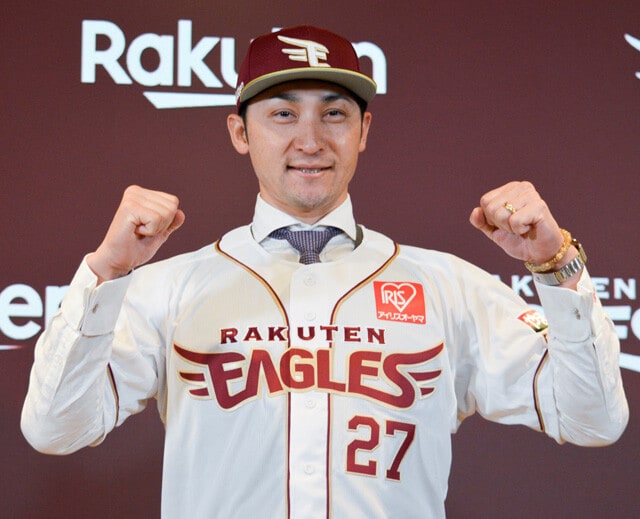 DeNAから楽天へ移籍した伊藤。「双方にとってメリットのある移籍と言えます」(お股ニキ氏)