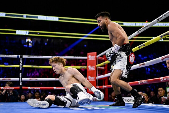 2回には井上（左）が、ルイス・ネリ戦と同じ左フックで自身2度目のダウン。弱点として指摘する声も