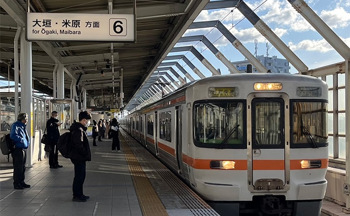 電車での管理釣り場釣行は小旅行気分？　フライフィッシングでニジマス25匹好捕