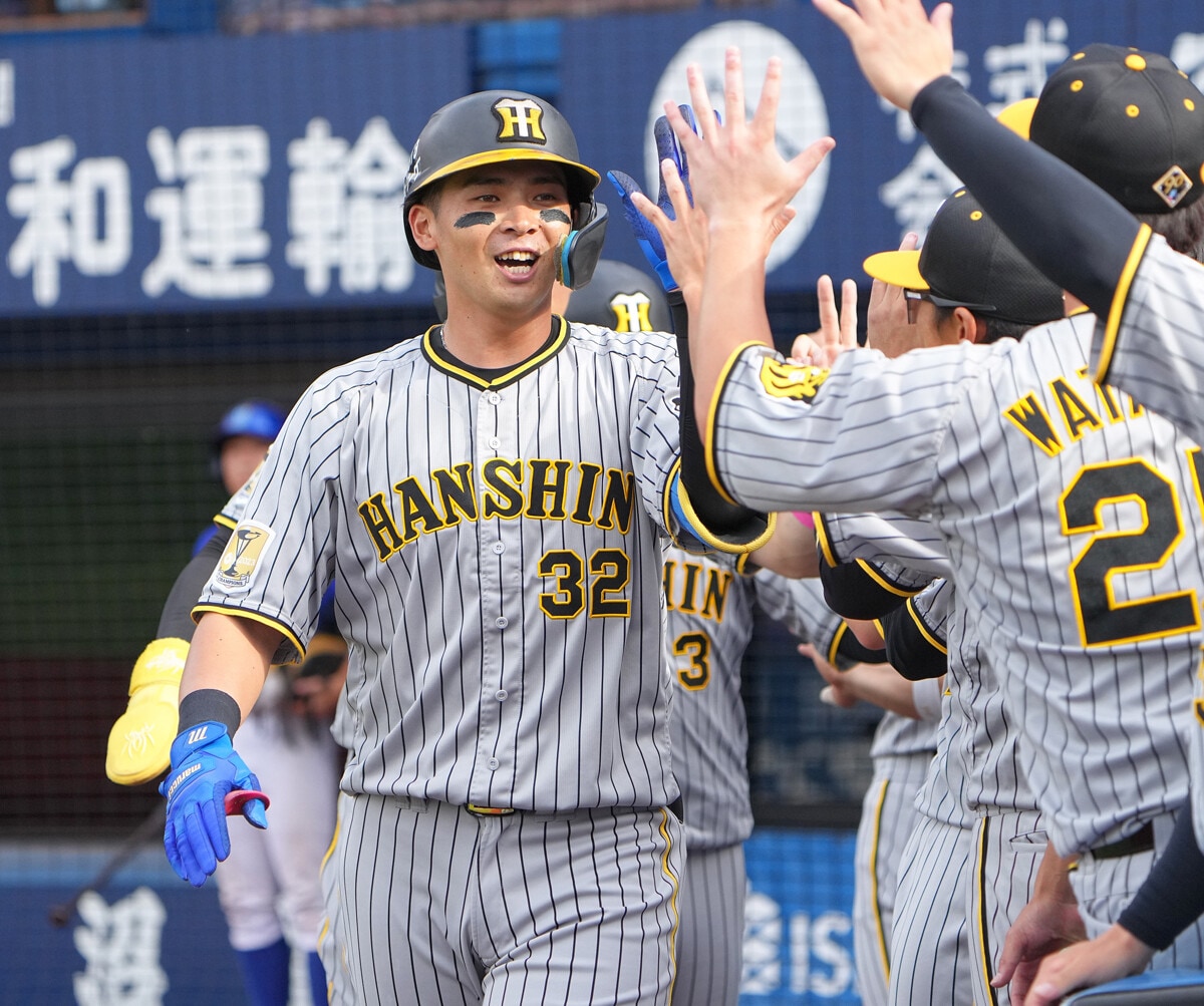 阪神6年目、長打力を秘めた外野手の井上。競争が激しく、2025年は1軍で1試合のみの出場にとどまった