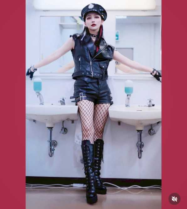 Instagram:ファーストサマーウイカ(@f_s_uika)より