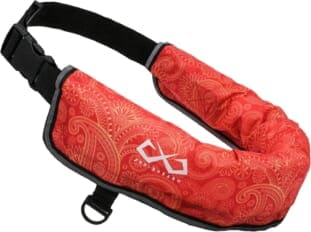 「落水の一瞬を守る!」BASAROの手動膨張式ライフジャケットで【安全な秋の釣り】