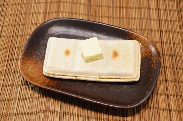 10.黄金のバターあずき最中