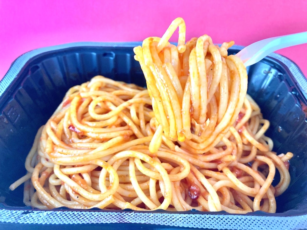 辛いやつ出たの最高すぎ！まんまカプリチョーザ！【セブン】旨辛界隈の老舗監修スパゲッティ