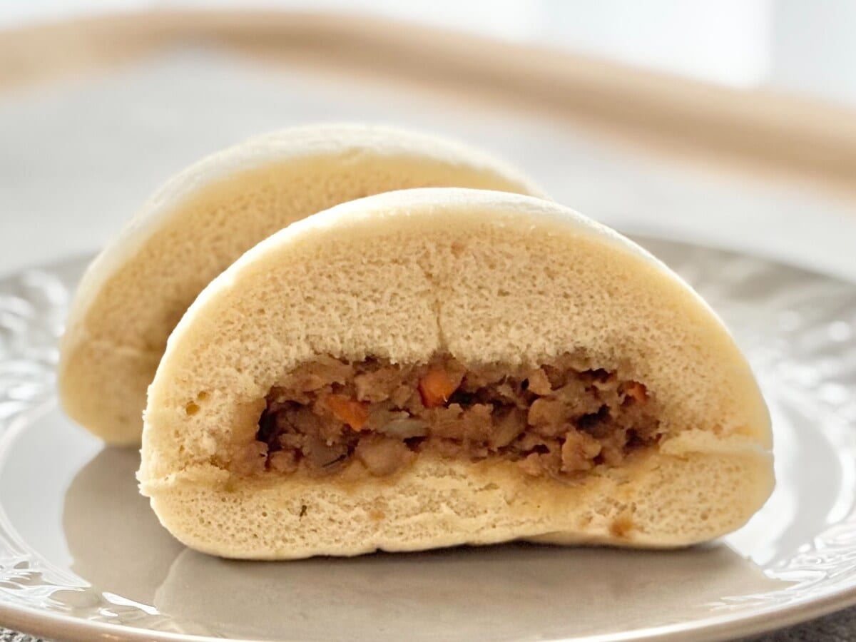 こんなの初めて！【ファミマ】「すっごい和な味付け」の中華まんって？