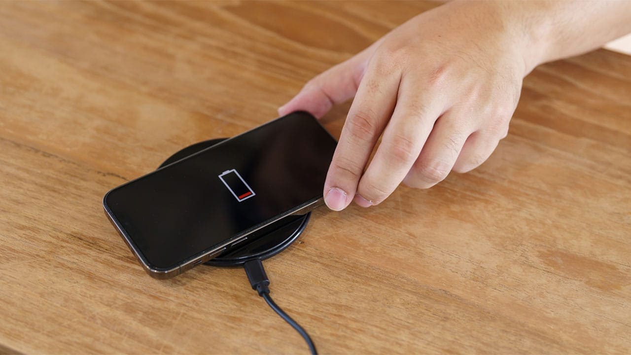 AppleによるMagSafeのゴリ押しとQi2との連携はポートレスiPhoneへの布石?1