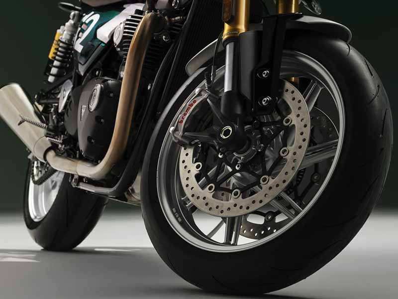 【トライアンフ】世界800台の限定モデル「Speed Twin 1200 Cafe Racer Edition」を発表 記事9