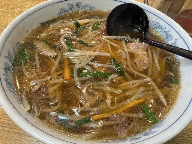 「もやしソバ」（800円）
