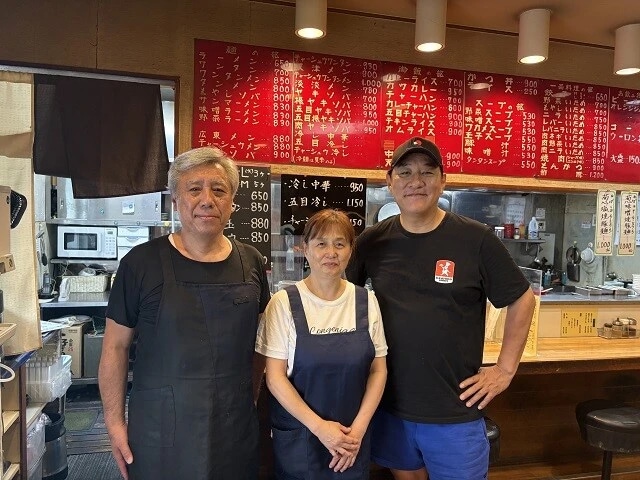 店主の宮勇作さんと