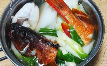 釣魚で作る「鍋」レシピ：アカハタの寄せ鍋　煮込み時間は15分がベスト