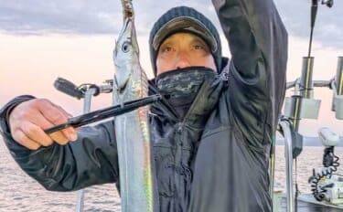 「まるで修行？」富山湾のナイトテンヤタチウオ釣りで指4本級手中【富山県】