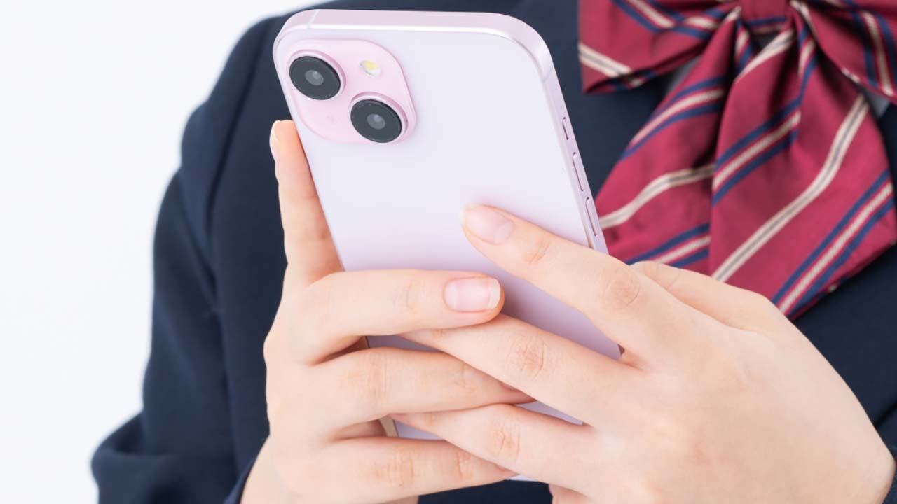 『うちの子も…？』JKの95％がスマホ依存を自覚！『スマホなし無理』の深すぎるワケの画像1