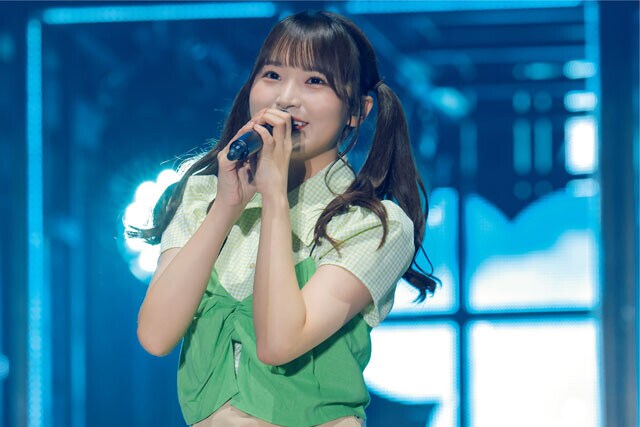 【3人が選ぶ「私たちのライブメモリー」】 高瀬愛奈・覚醒したあおりを披露した2023年のツアー 日向坂46「Happy Train Tour 2023」(2023.8.30-12.10)「一期生楽曲の曲間全部であおり続けていた日があって。物静かな普段からは想像できなくて、みんな笑い出しちゃった」(久美)。「笑いすぎたのに、スタッフさんからすごく褒めていただいて。自然な笑いが『私たち』なんだなって思いました(笑)」(高瀬)