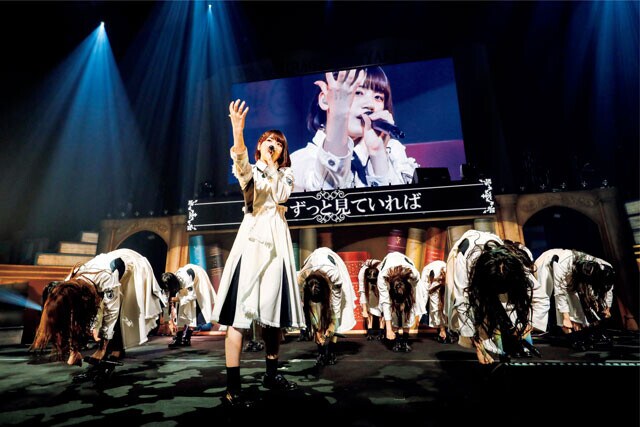 3人が選ぶ「私たちのライブメモリー」 佐々木美玲・ハッピーorエモーショナル。振り幅のあるセンター像 けやき坂46「『走り出す瞬間』ツアー2018」(2018.6.4-7.10)「普段はとにかく『ハッピー』なんですけど、『期待していない自分』のようなはかない楽曲にも合わせたパフォーマンスができる。振り幅がすごかった」(高瀬)。「ラメまみれに見えるくらい、ライブのみーぱんは輝いてました」(久美)