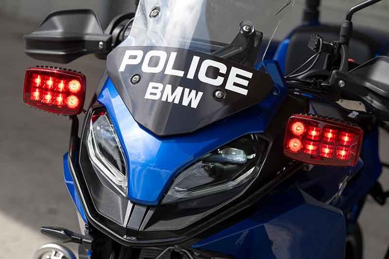 【BMW】大阪府警スカイブルー隊に「F 900 XR」を納入　街頭犯罪対策パトロールバイクとして2026年度運用開始 記事1