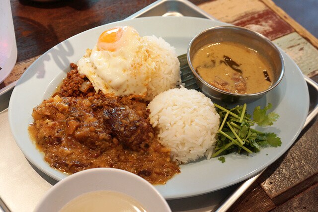 「Eセット」（1300円）