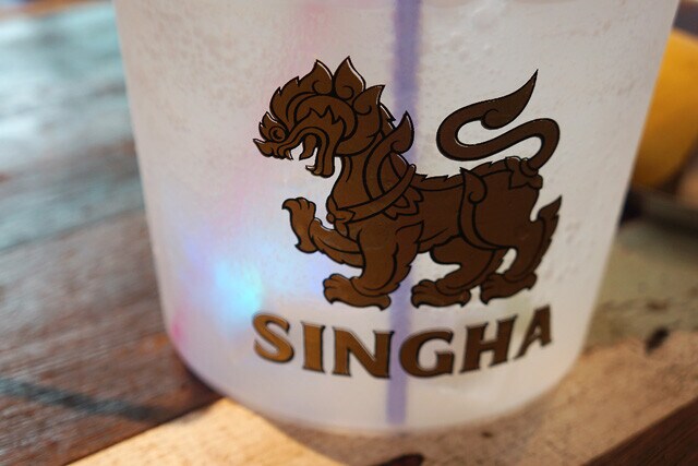 なんかピカピカ光ってるし  