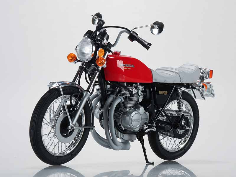 カスタムパーツを新規金型で再現した旧車プラモデル「CB400FOUR&CB750 FOUR」がアオシマから登場! 記事5