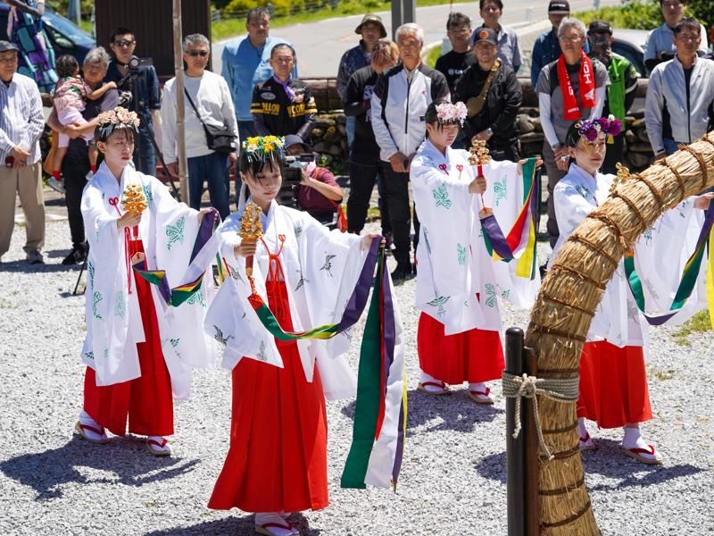 令和7年9月7日(日)標高約1600メートル単車神社(オートバイ神社)例大祭。全国のバイク関係者が集まり、全国バイク乗り約1000万人の「交通安全祈願」を雲の上から祈る