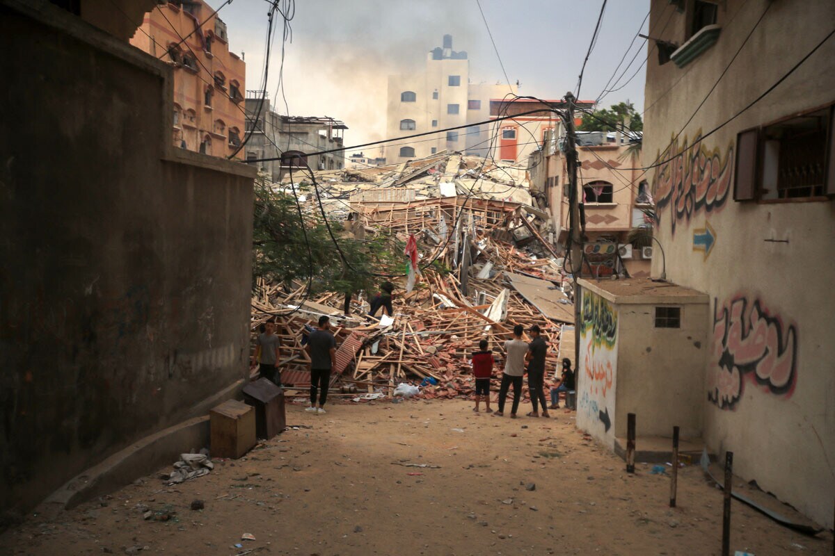 イスラエルは徹底的な空爆をガザ地区に開始（写真：Middle East Images／ABACA／共同通信イメージズ）