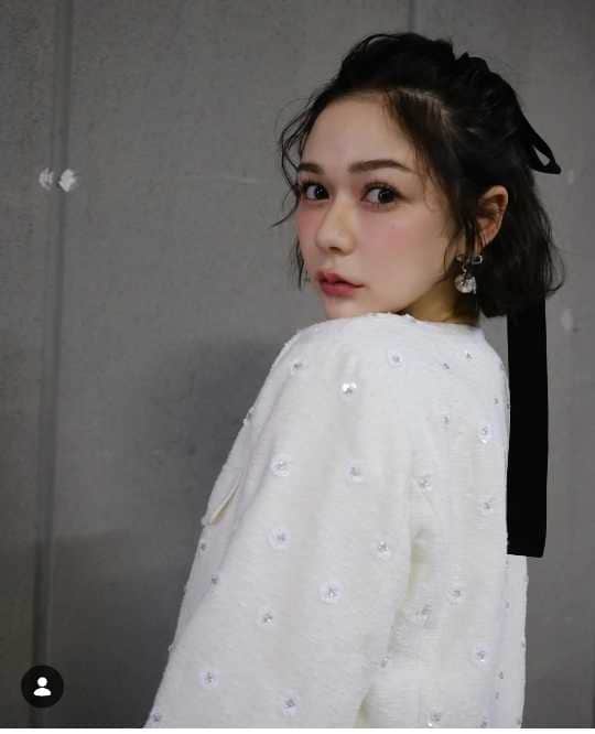 Instagram:村重杏奈(@hktanna4848)より