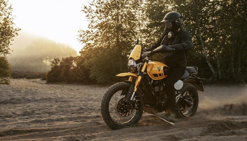 トライアンフから「SCRAMBLER
