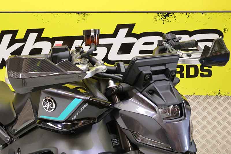 Barkbusters の「ハンドルガードキット」にヤマハ MT-09(24-)用が登場! 記事3