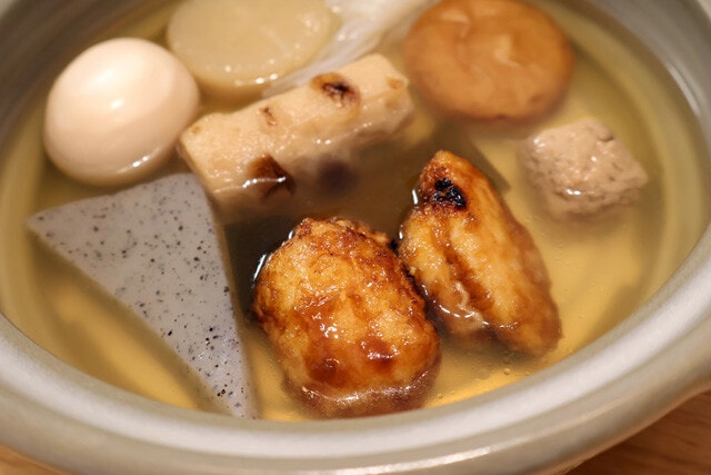 甘酢系のタレとだしの組み合わせは好みが分かれそうだが、ささみ+チーズ+大葉の組み合わせはおでんの具としてパーフェクト!