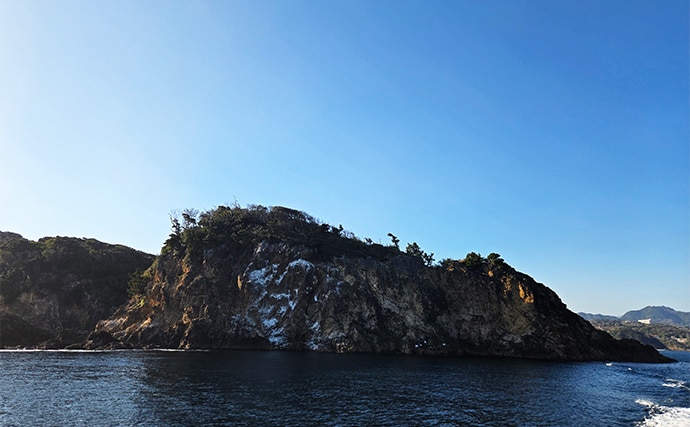 真冬の沖磯で40cm級尾長を好捕！【伊豆半島】 一筋縄でいかない寒メジナ釣りを満喫
