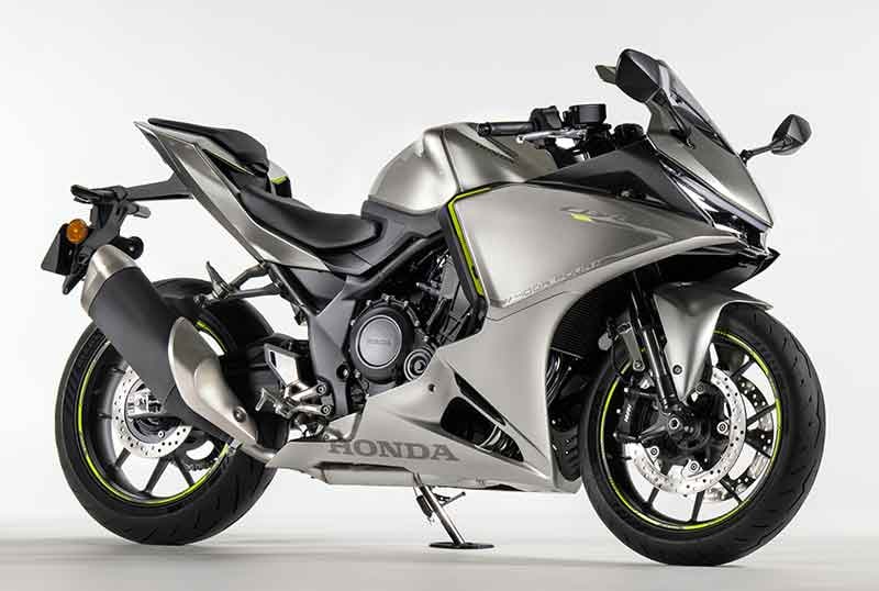 【ホンダ】次世代直4コンセプトモデルを公開！ CB400／CBR400R に新エンジンとEクラッチ採用 記事2