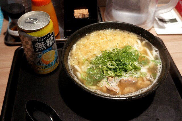 「ホルモンうどん」
