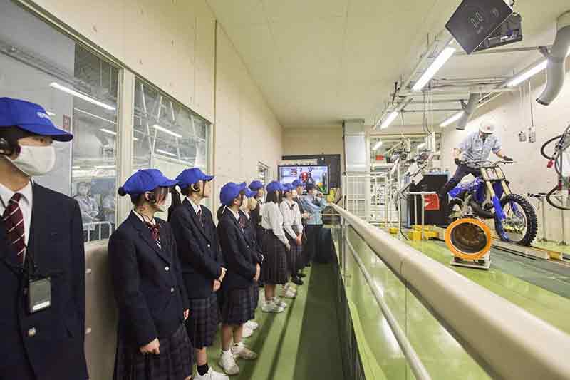 【ヤマハ】見学者3万5,000人超の二輪車組立工場/自動搬送車など新方式で工場の印象が変わる? 記事1