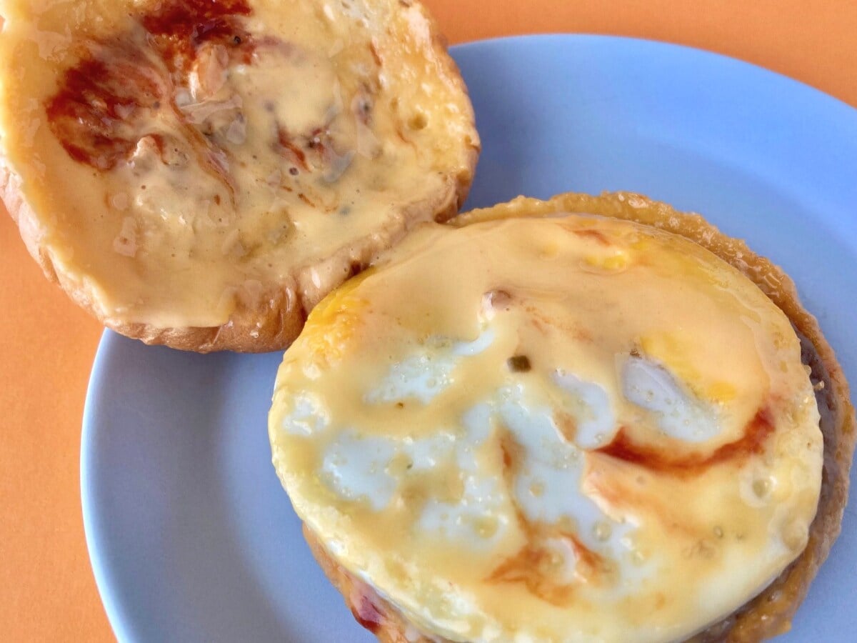 チーズ！チーズ！チーズ！とにかくチーズが凄い！【ファミマ】の月見バーガー