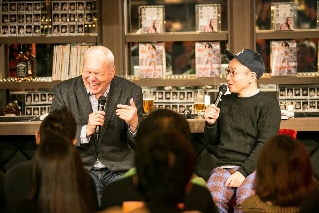 2017年、本連載発の書籍『挑発的ニッポン革命論』(集英社)発売を記念し、プチ鹿島さんをゲストに迎えてトークショーを開催。おふたりのマシンガントークで大盛況でした(撮影/五十嵐和博)