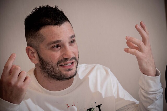 「最近、マンガ『ベルセルク』を読み始めたんだけど、飛行機の中で全巻一気に読んじゃったよ」（マイケル・フィリッポウ）