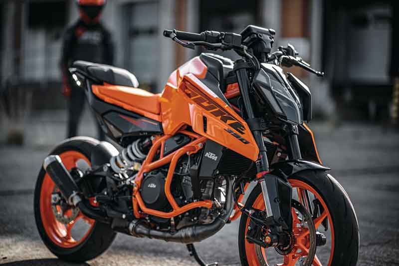 【KTM】純正アクセサリー・アパレルをモデル別にプレゼント！「カスタマイズキャンペーン」を1/10より実施 記事2