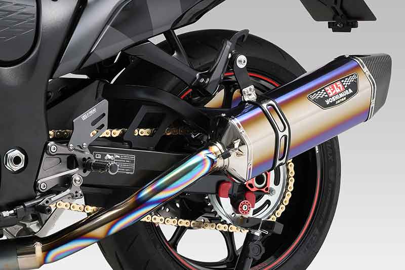 ヨシムラが Hayabusa用「フルエキゾーストHEPTA FORCE チタンサイクロン 2本出し 政府認証」の受注をスタート! 記事12