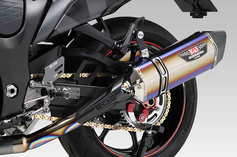 ヨシムラが Hayabusa用「フルエキゾーストHEPTA FORCE チタンサイクロン 2本出し 政府認証」の受注をスタート! 記事5