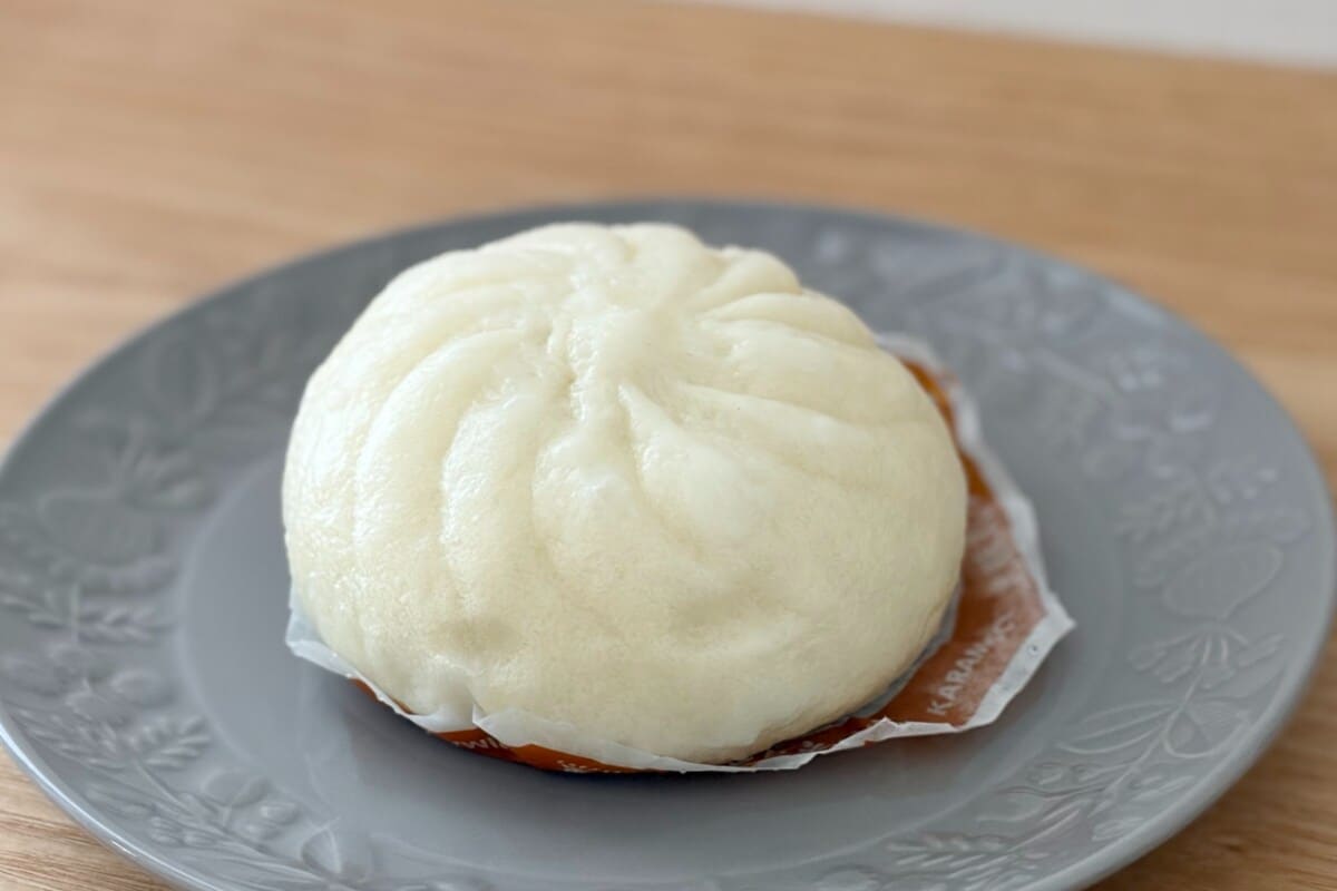 ピリッと辛くてヤミツキ感すごい!【ファミマ】の限定中華まんは絶対買い